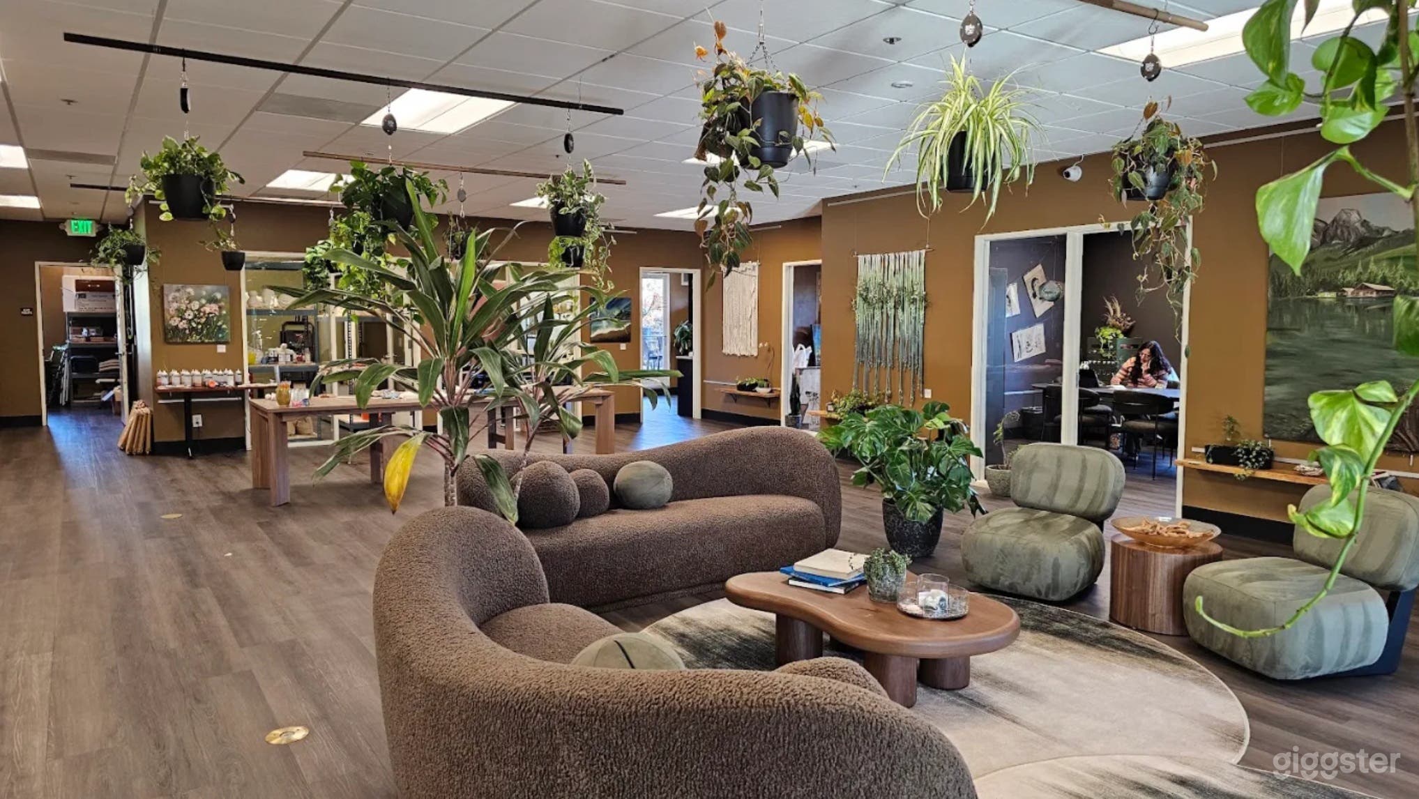 Creative Event Space with Art Activities in Campbell Photo 4