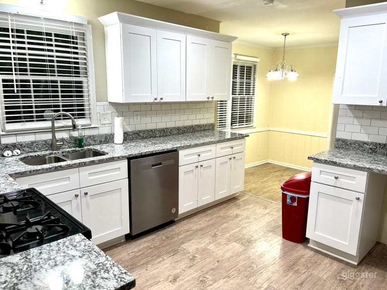  Cozy Kitchen & Filming Location in Sandy Springs 