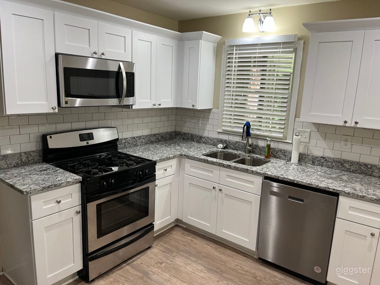  Cozy Kitchen & Filming Location in Sandy Springs 