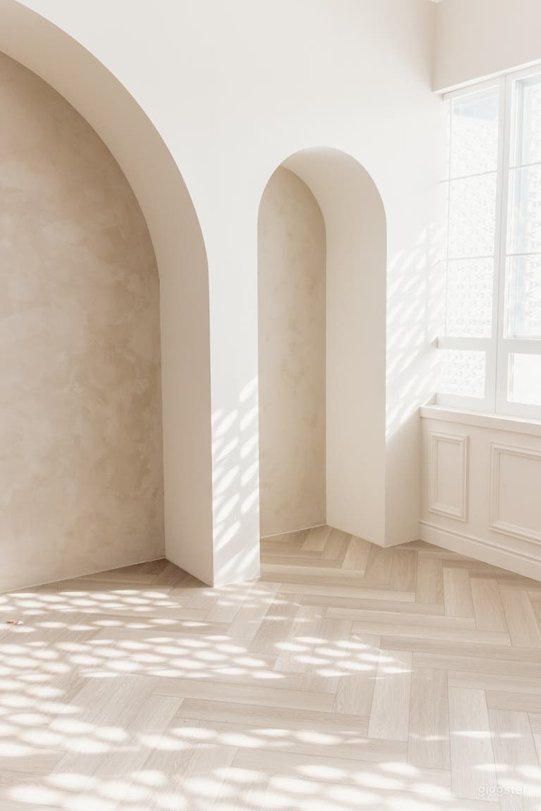  Ivory Room: Trendy and vibrant space for creatives 