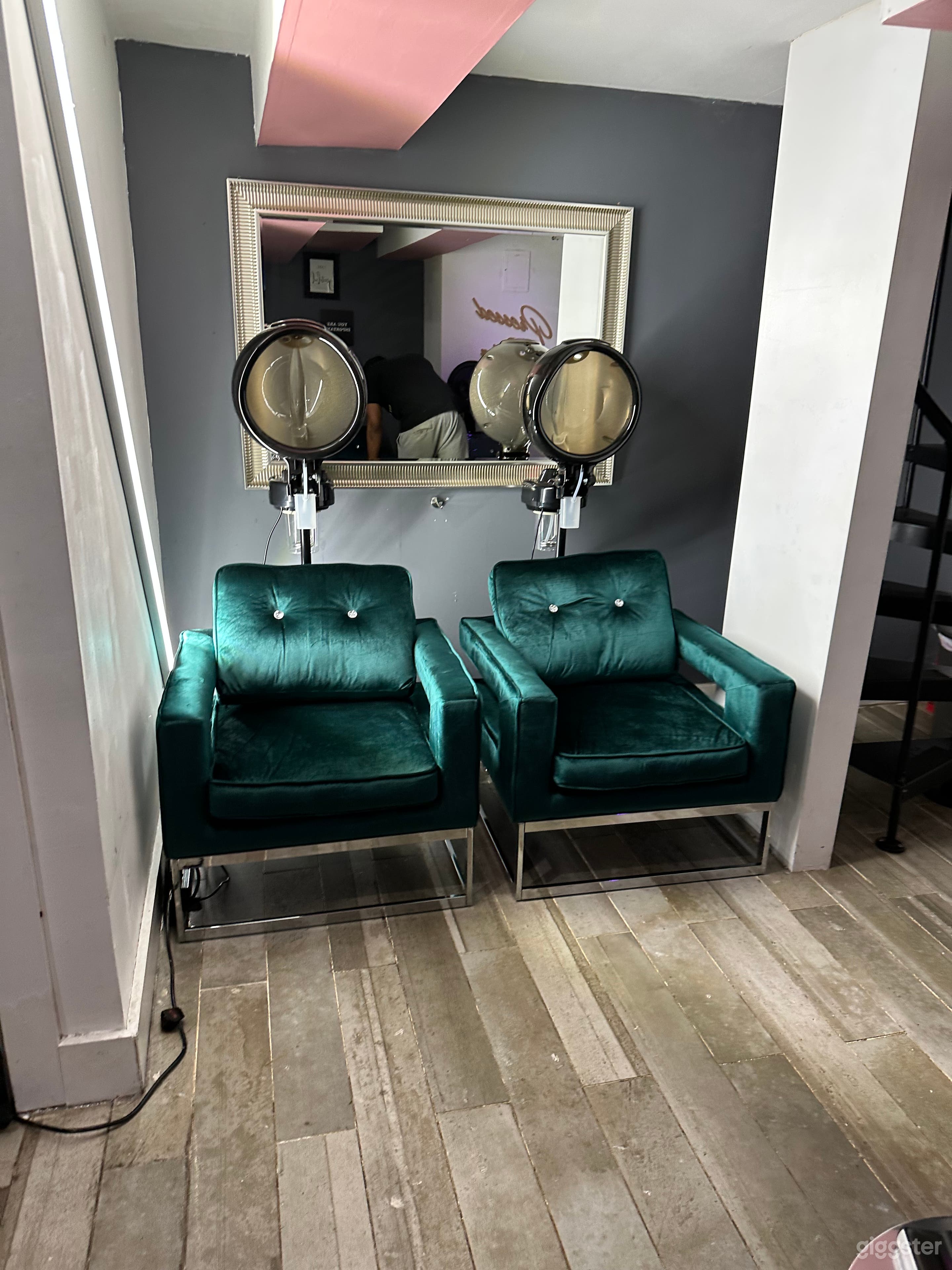 Hybrid salon + creative space Brooklyn Photo 4