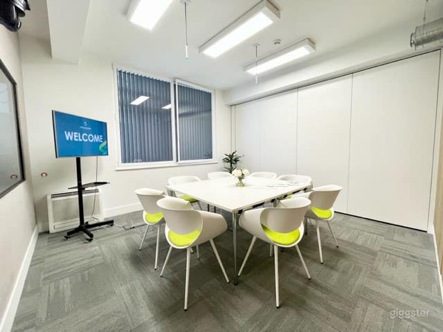 Studio 3 - Meeting Room / Viewing Facility Photo 2