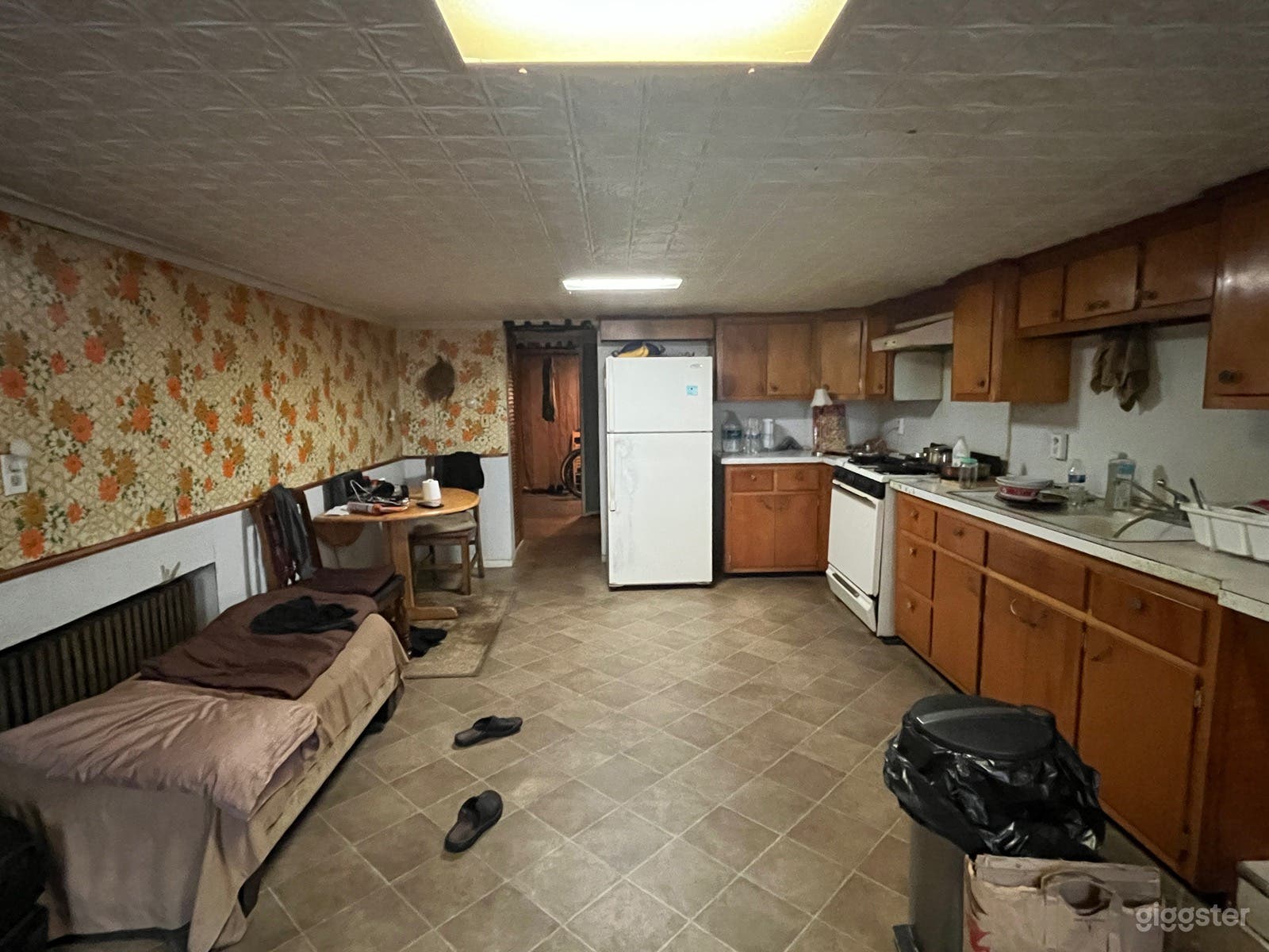 Retro-looking urban home Photo 1