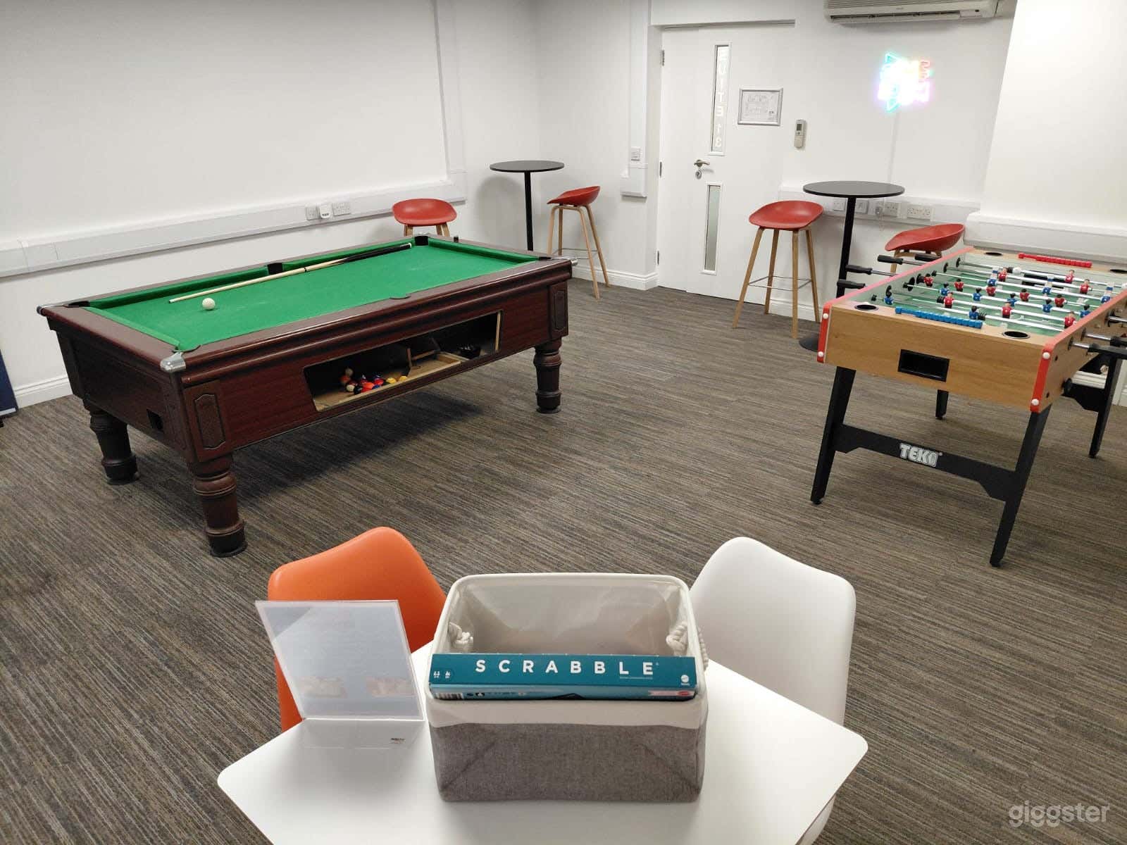 Imperial Conference Room Photo 3