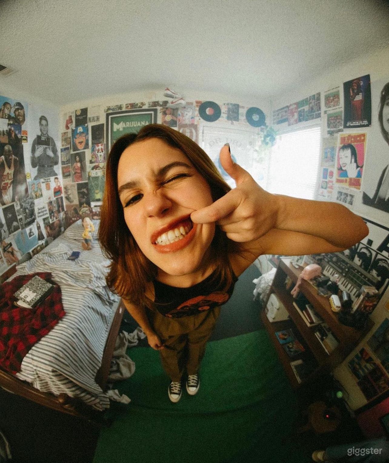 Unique 90s bedroom (Noho art district) Photo 1