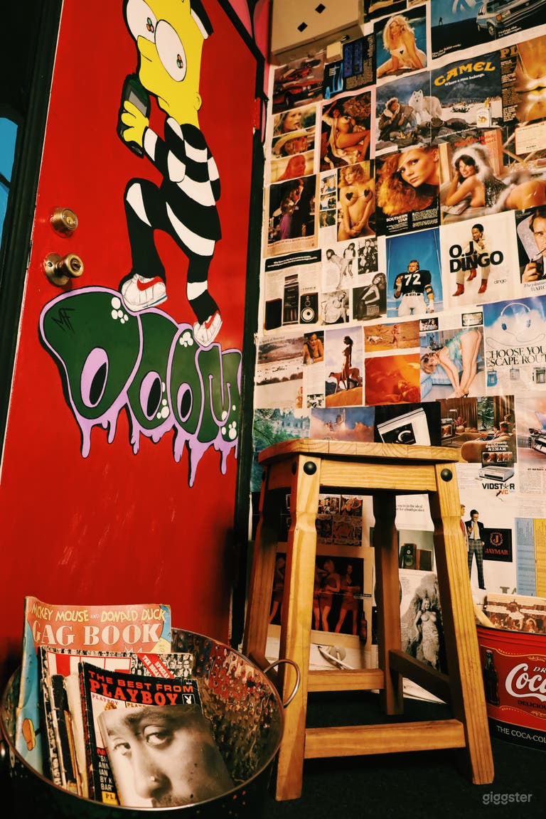  Unique 90s bedroom (Noho art district) 