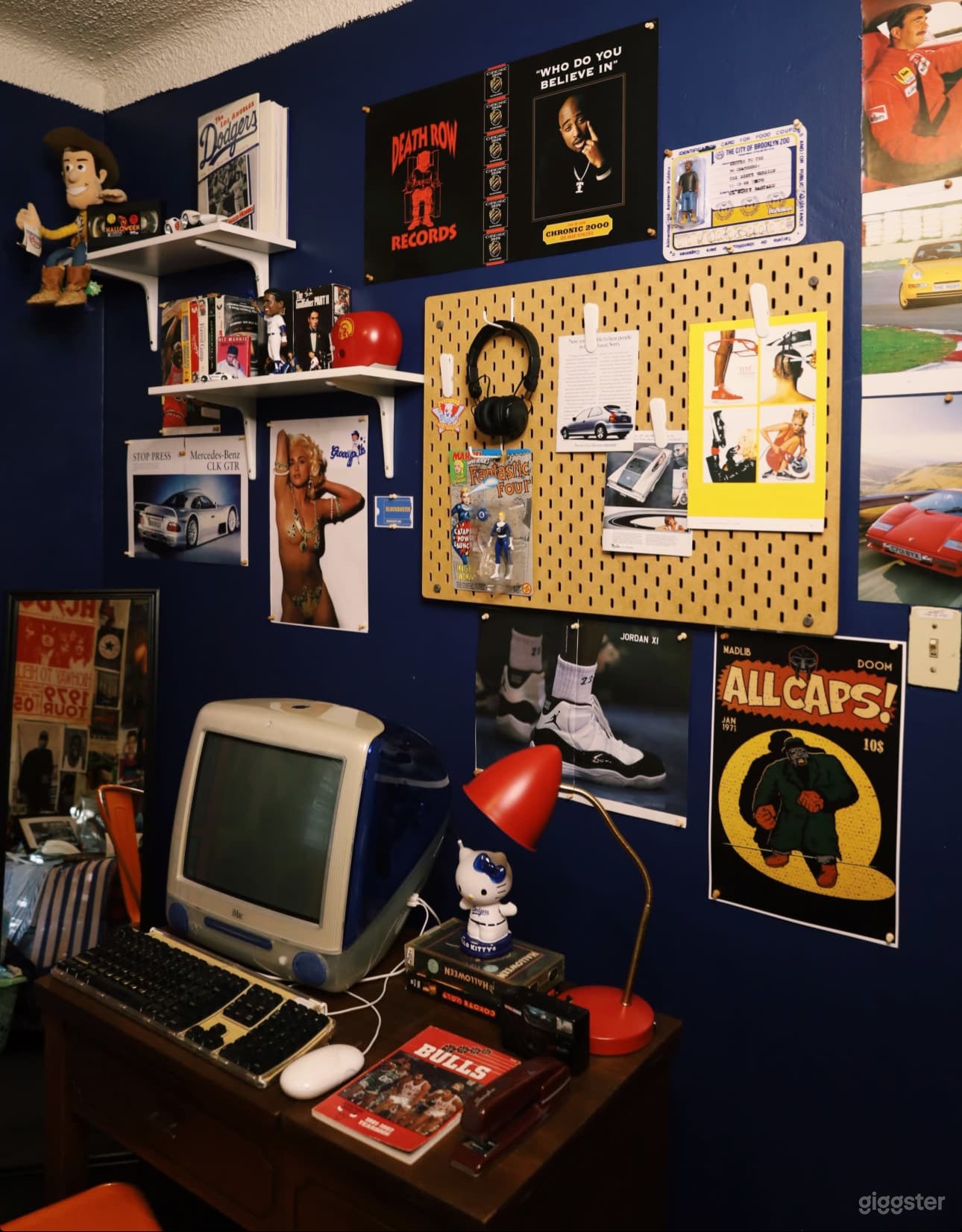 Unique 90s bedroom (Noho art district) Photo 3