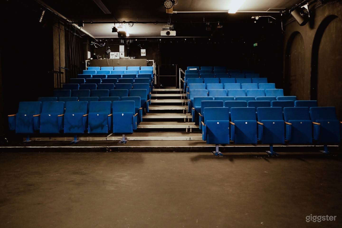 Theatre in Clapham Photo 4