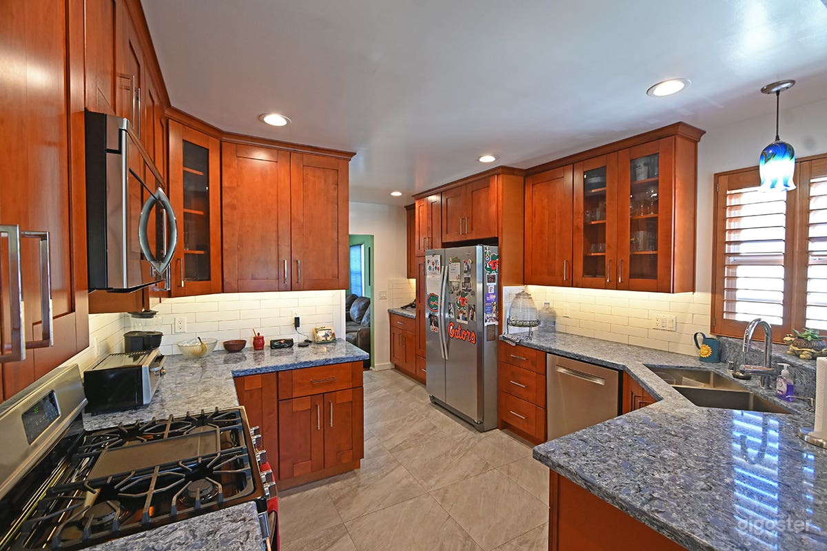 Colorful Bohemian Home Photo 4