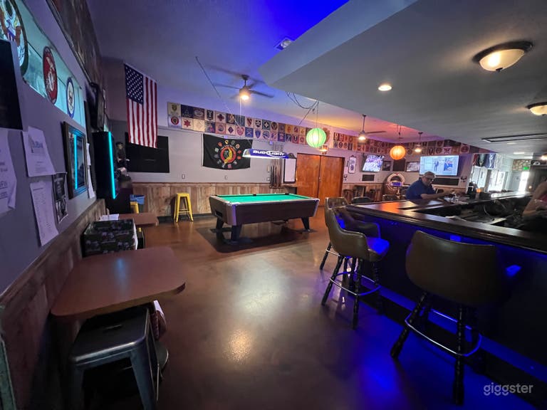  Grande sala con bar e cucina 