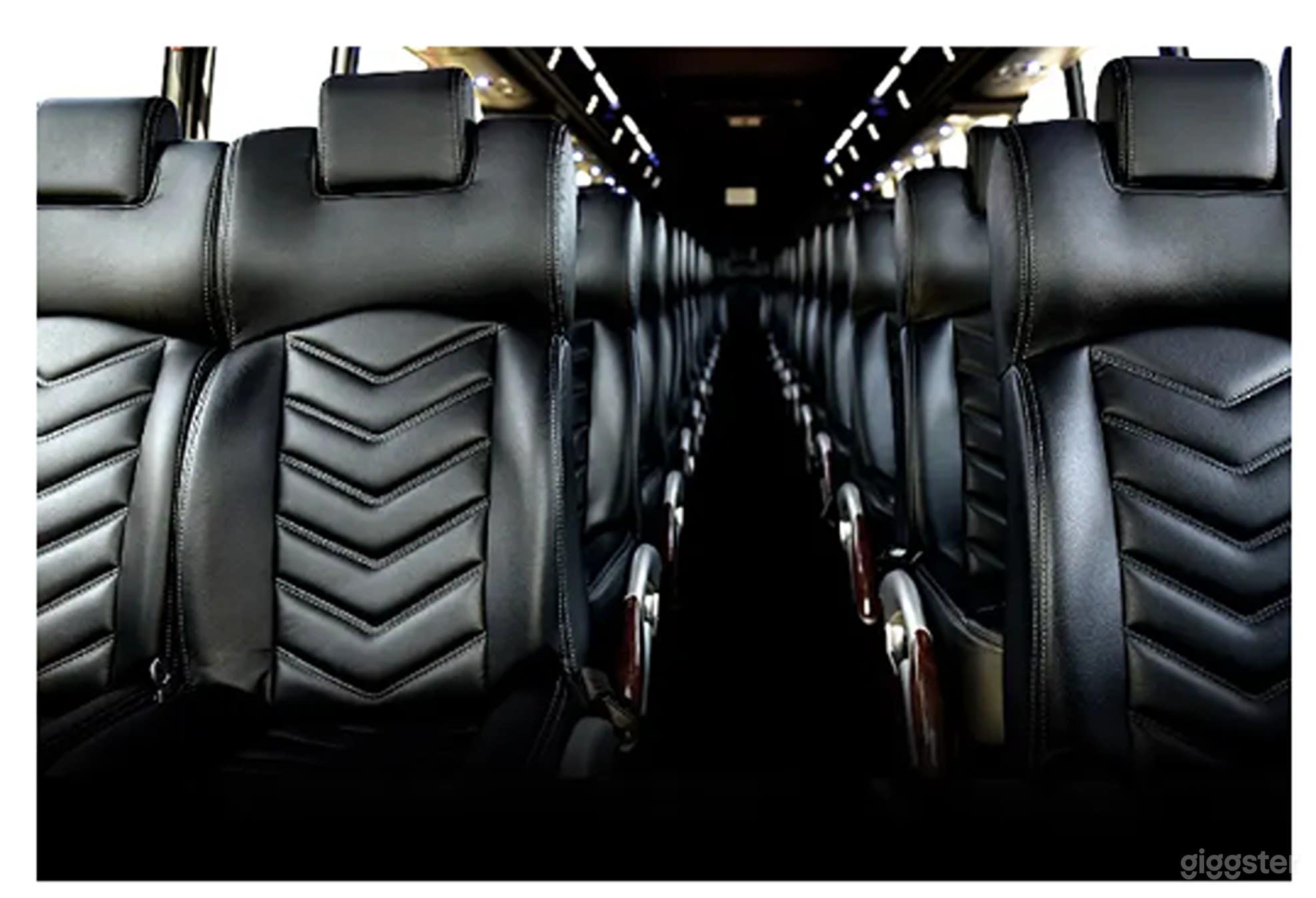 27 Passenger Shuttle Bus Photo 2