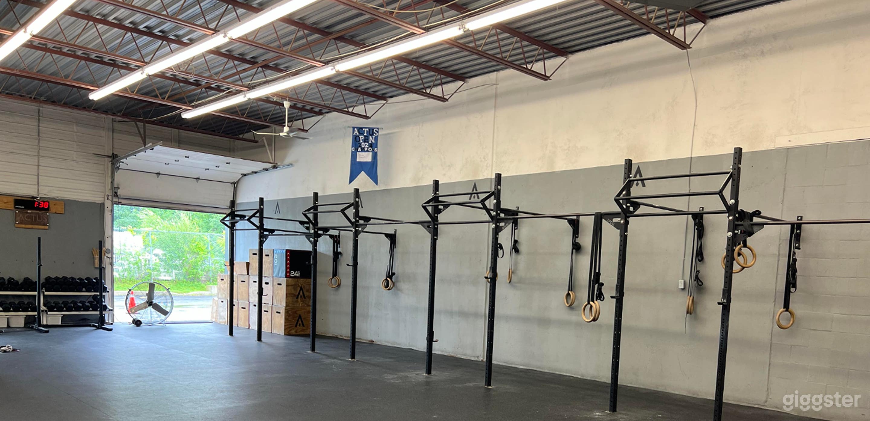 Spacious Modern Gym Photo 1