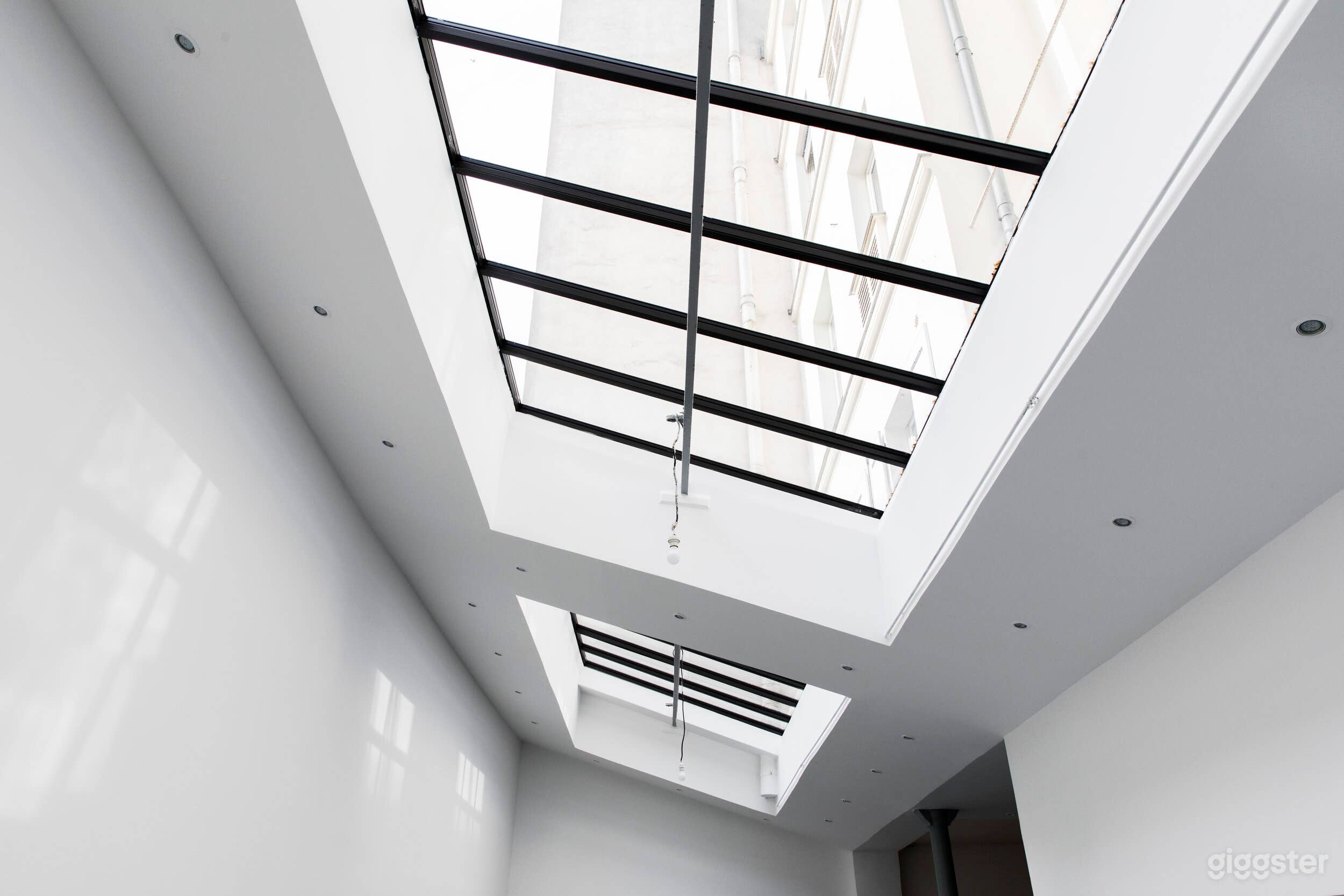 Photo Studio bathed in natural light in 18th arr. Photo 2