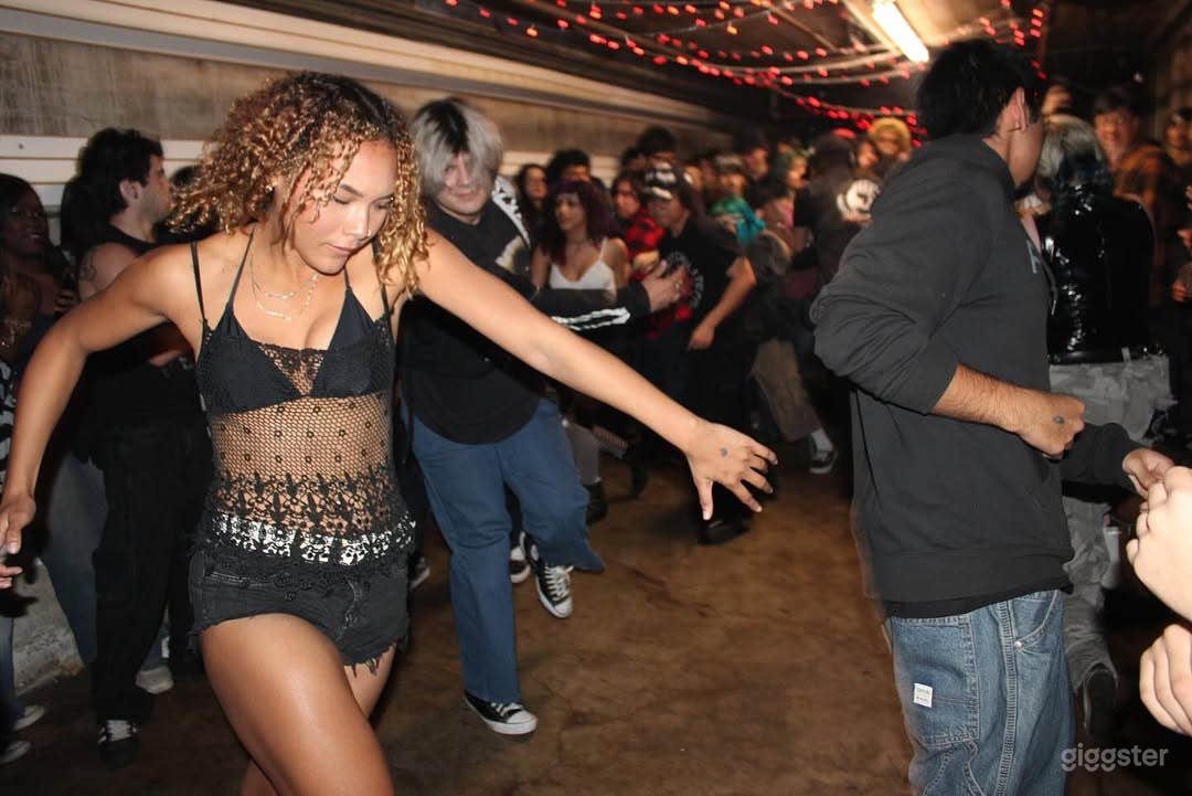 Underground Venue on Hollywood Blvd (store remains open) Photo 2