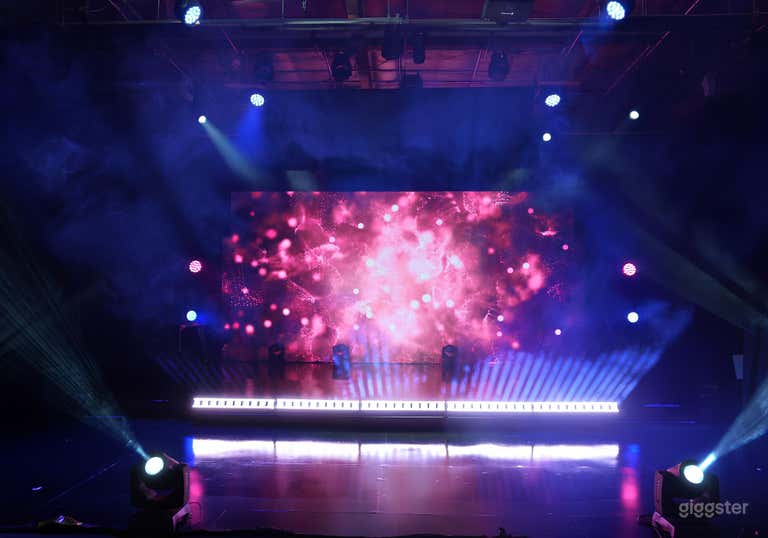  Amazing Theatre with LED Stage 