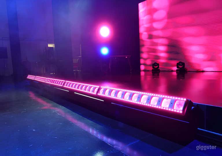  Amazing Theatre with LED Stage 