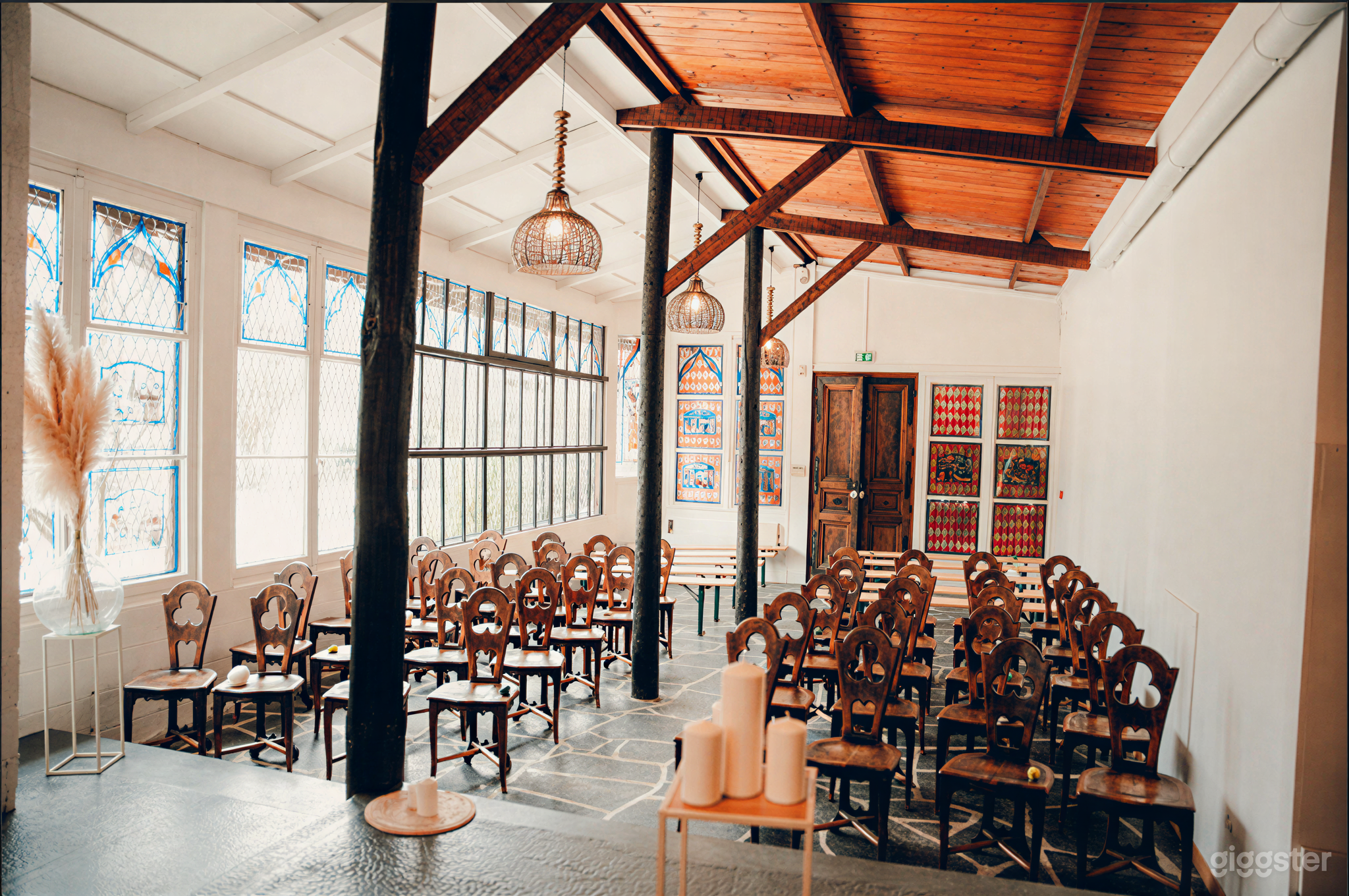 Photo de Salle aux Vitraux – Charme d’Ancien Monde 4