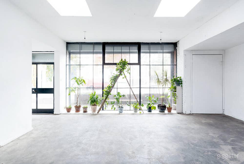 Large Event Space with Different Textures in London Photo 2