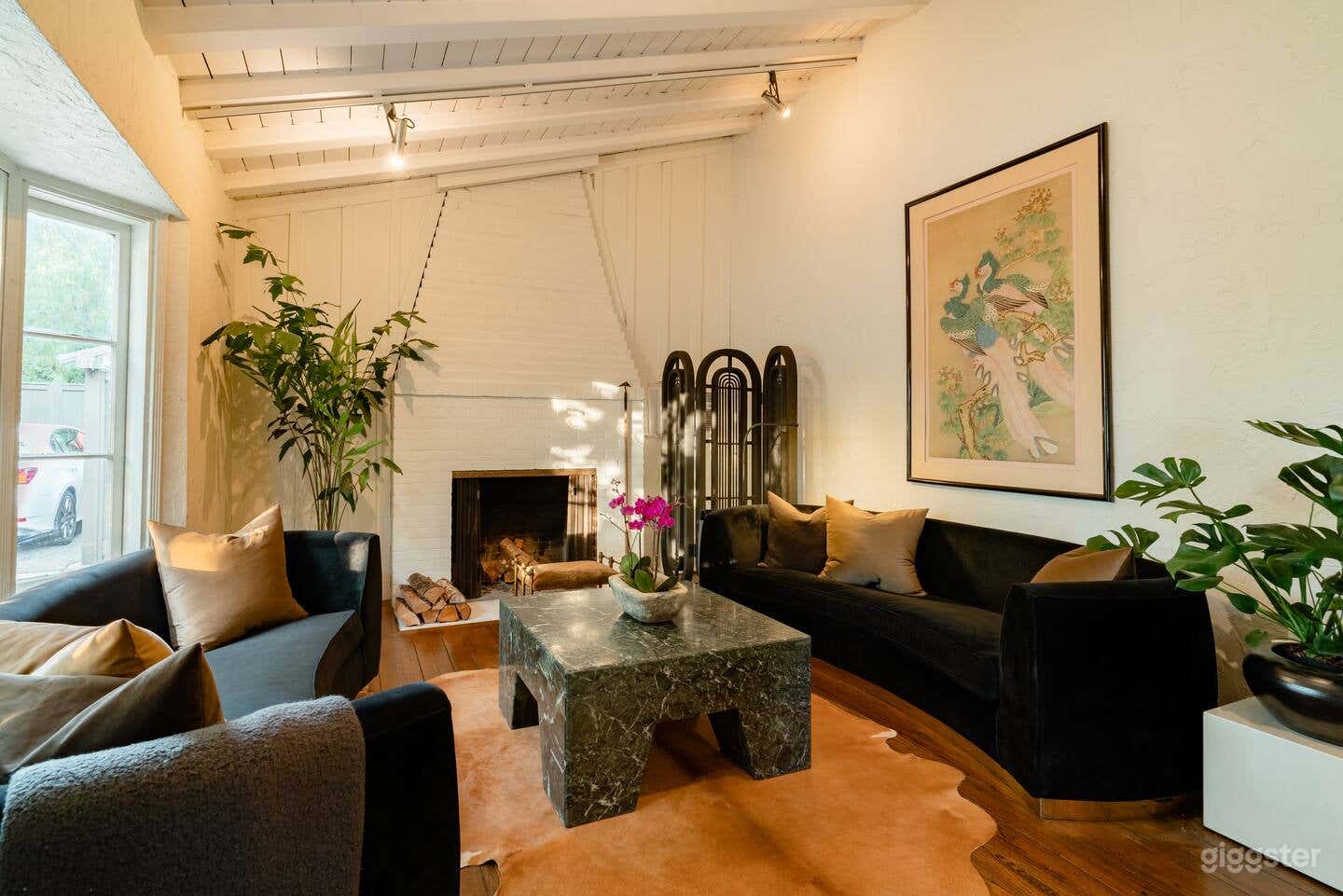 Late 30's Bungalow in West Hollywood.  Photo 1