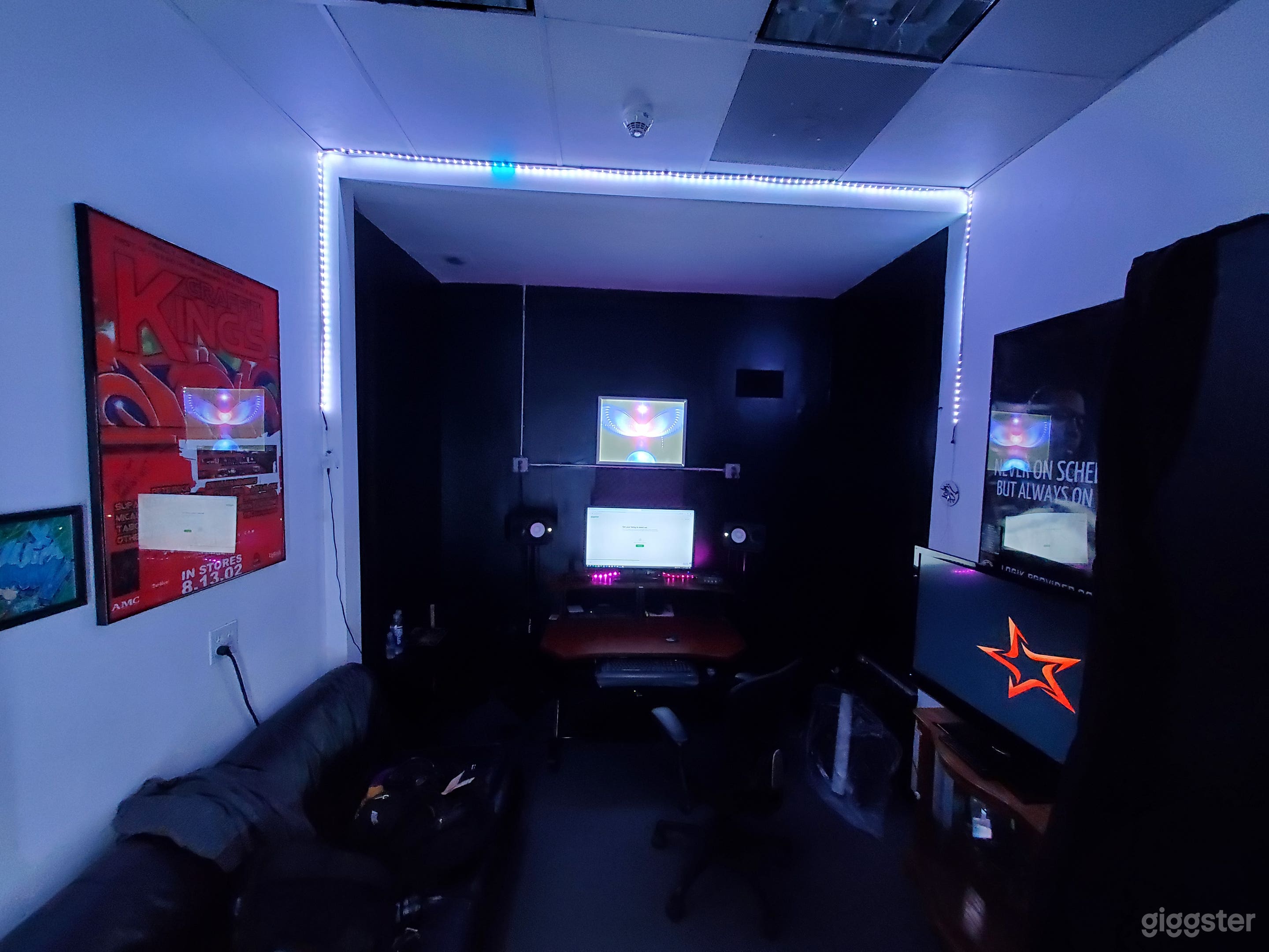Cozy space for solo artists/producer to be in a focused zone Photo 1