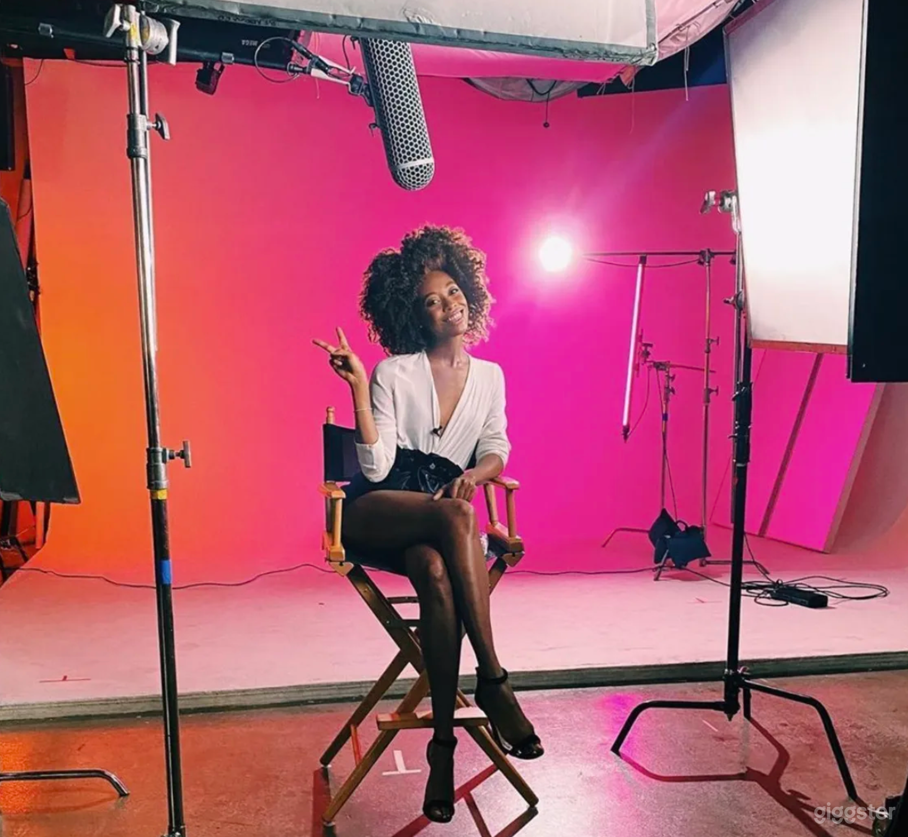 Pre-Lit RGB Cyc Studio – Eagle Rock (Ground Floor) Photo 4