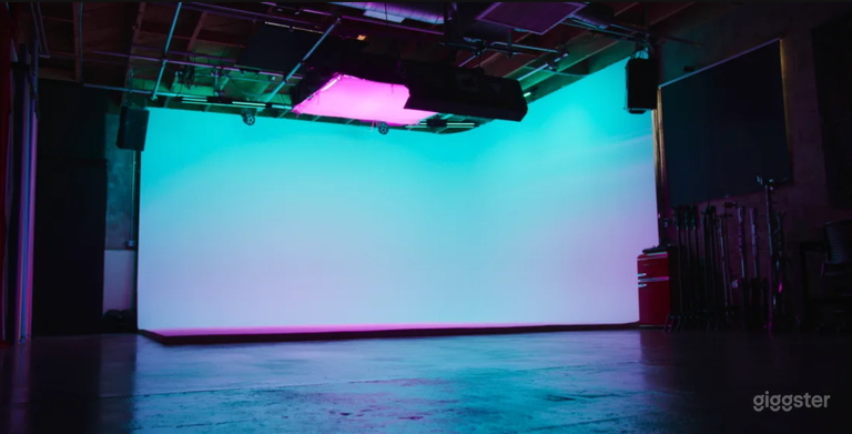  Pre-Lit RGB Cyc Studio – Eagle Rock (Ground Floor) 