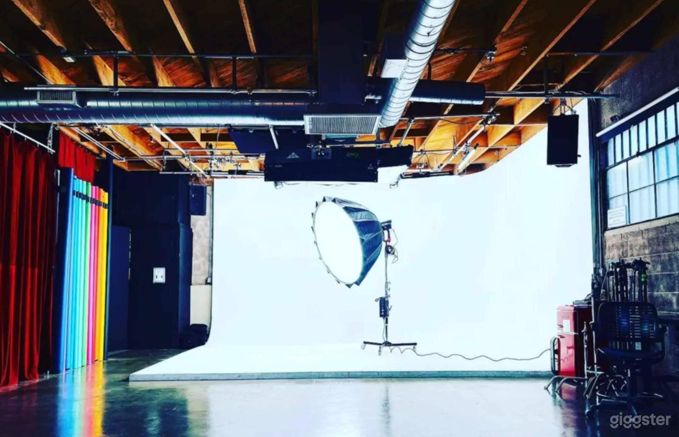 Pre-Lit RGB Cyc Studio – Eagle Rock (Ground Floor) Photo 1