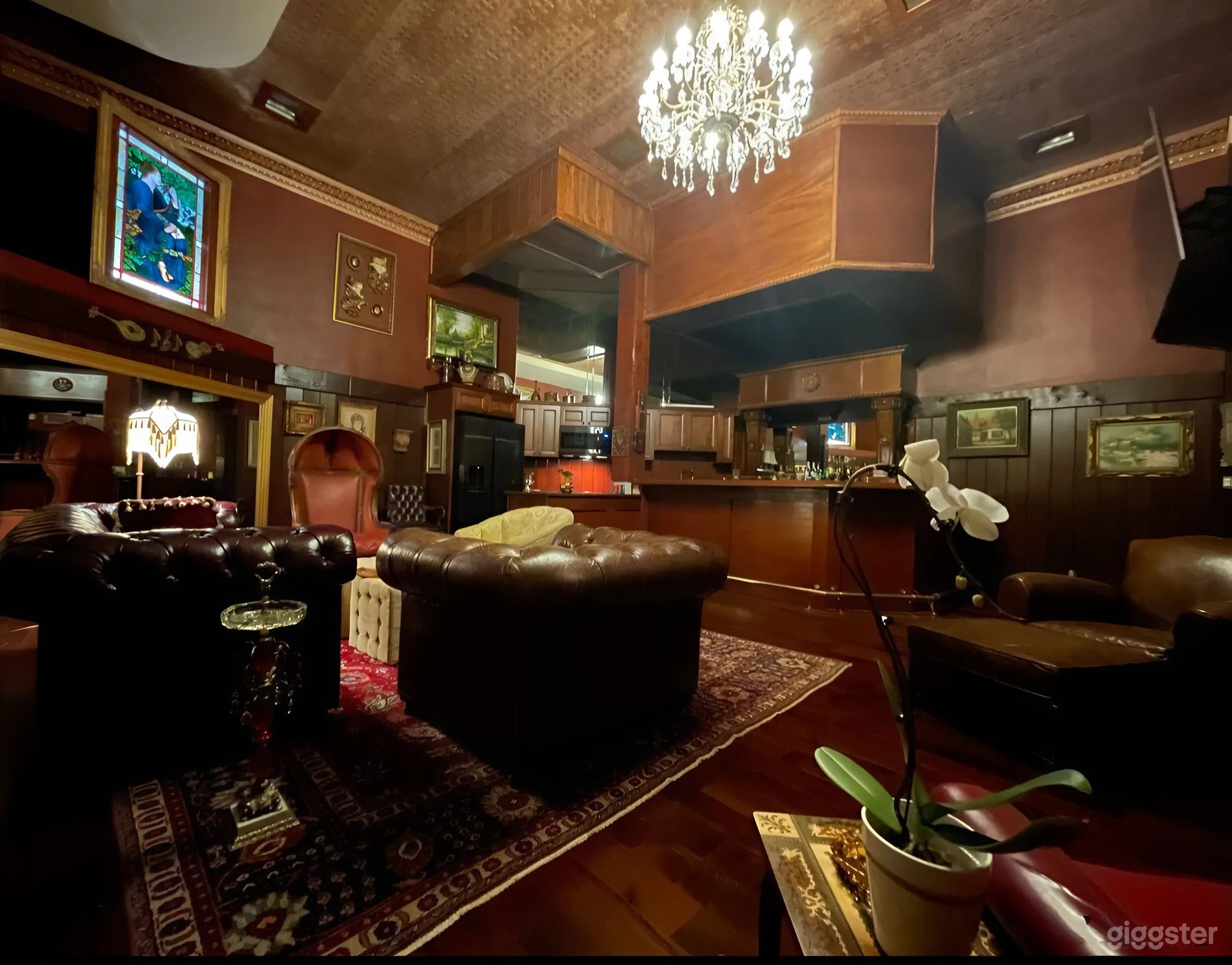 Bar Lounge with Fireplace &amp; Stage for Events and Productions Photo 2