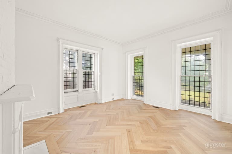  Historic Colonial Home For Rent In Forest Hills 