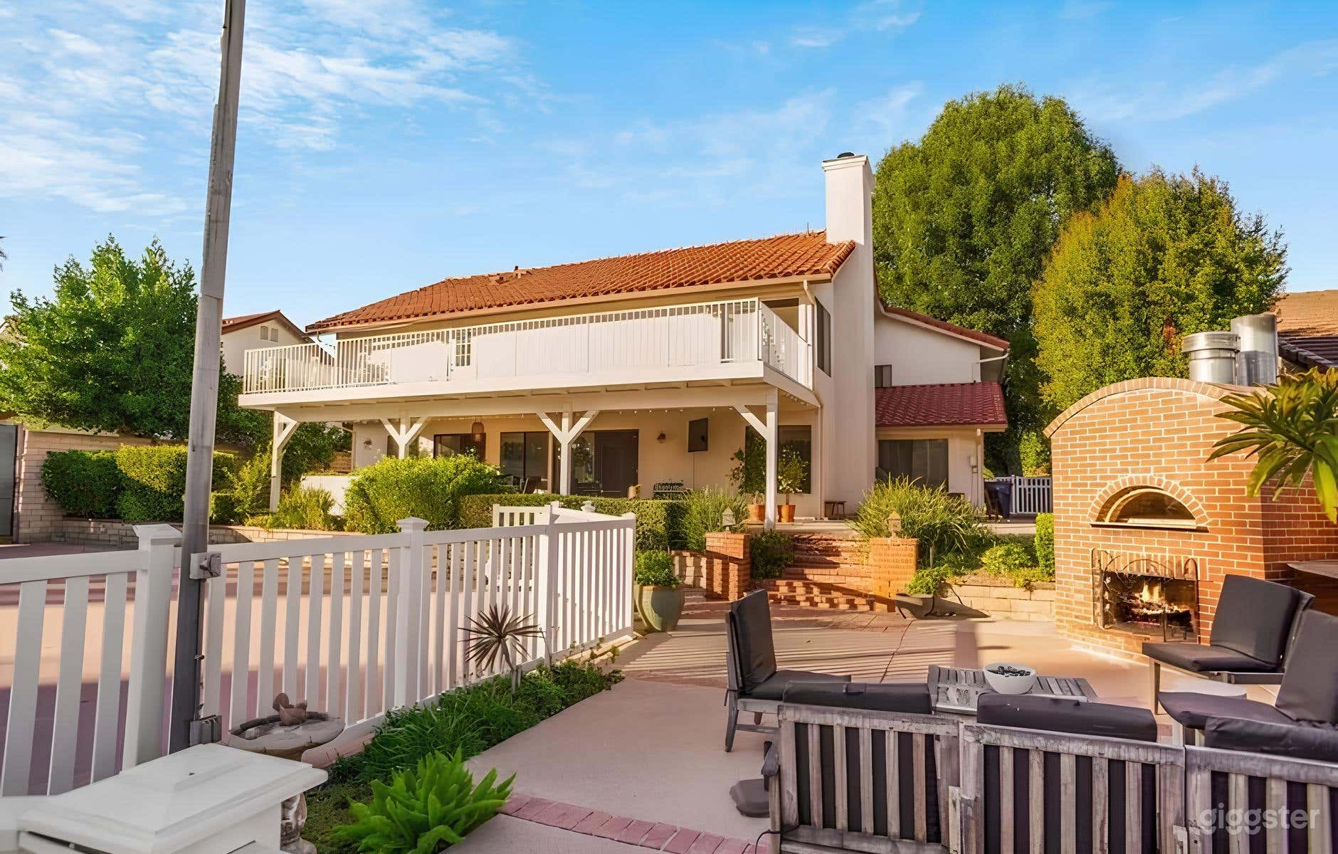 Backyard Tennis Court Photo 4