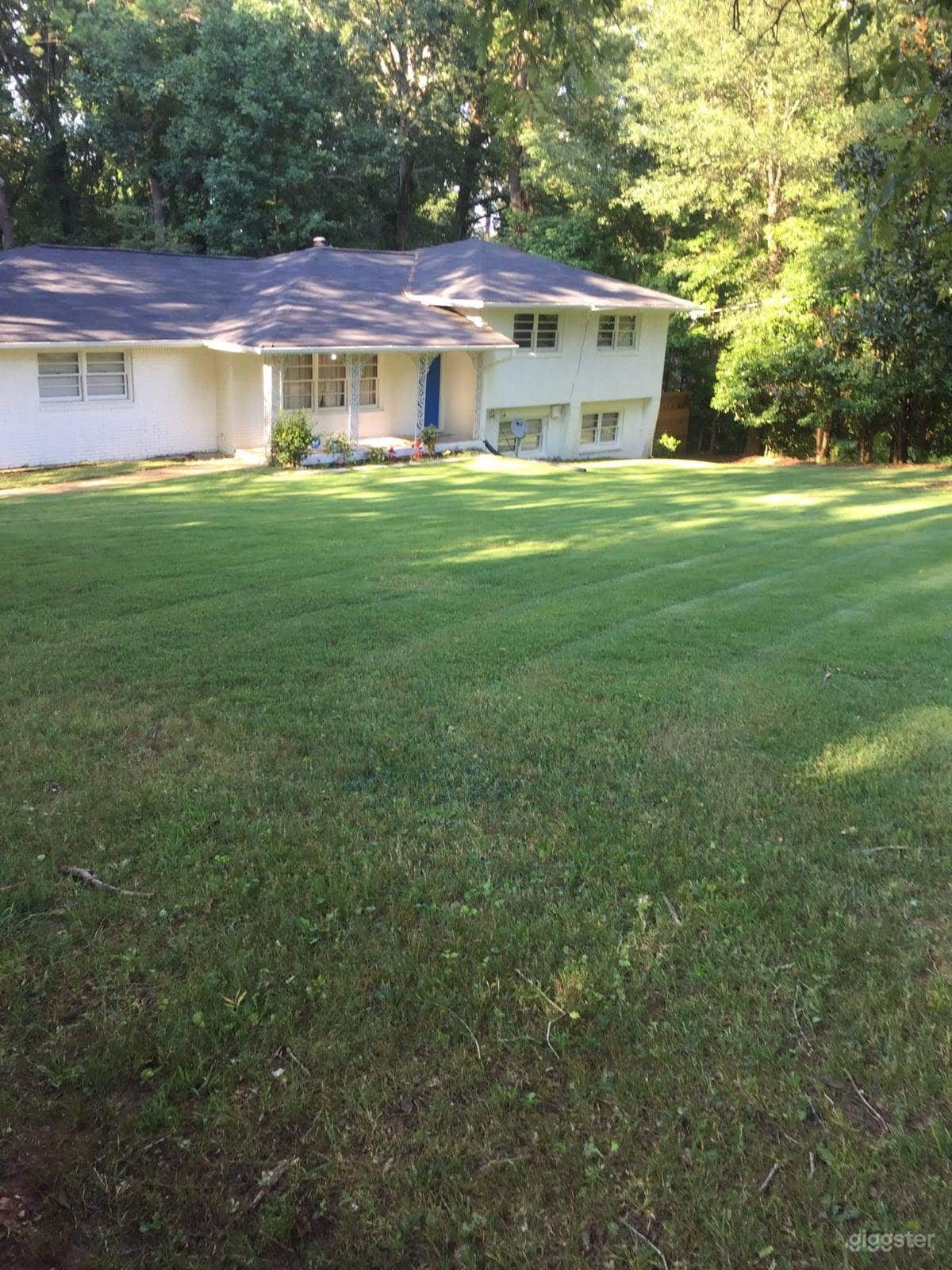 View of house from the top pf drive way and street