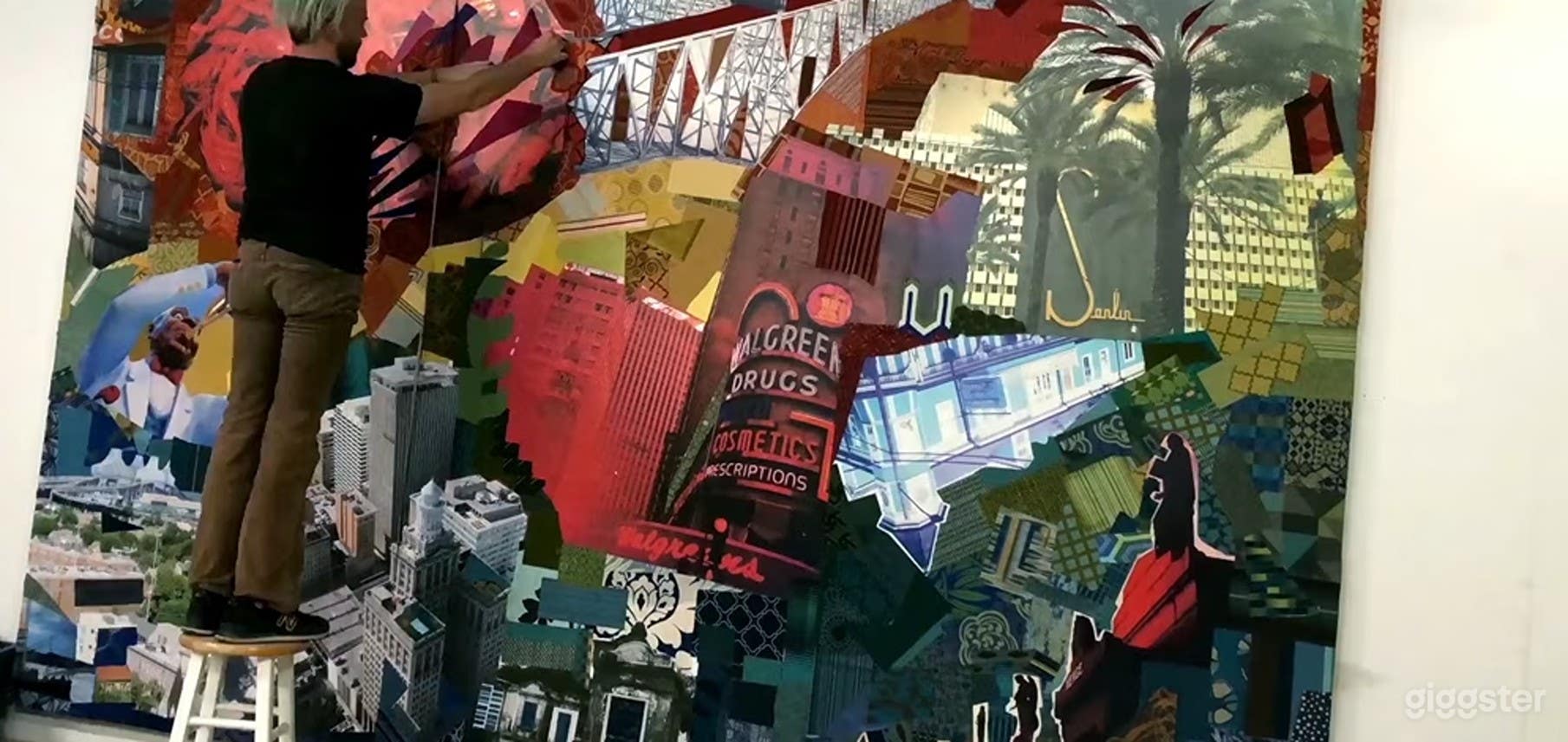  600 Sq Ft Creative Photography Studio Photo 3