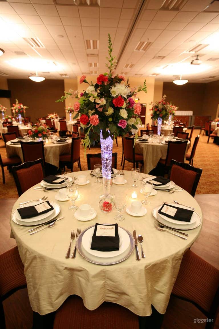  Hawthorne Room Multi-Use Event Space in the heart of Bloomington 