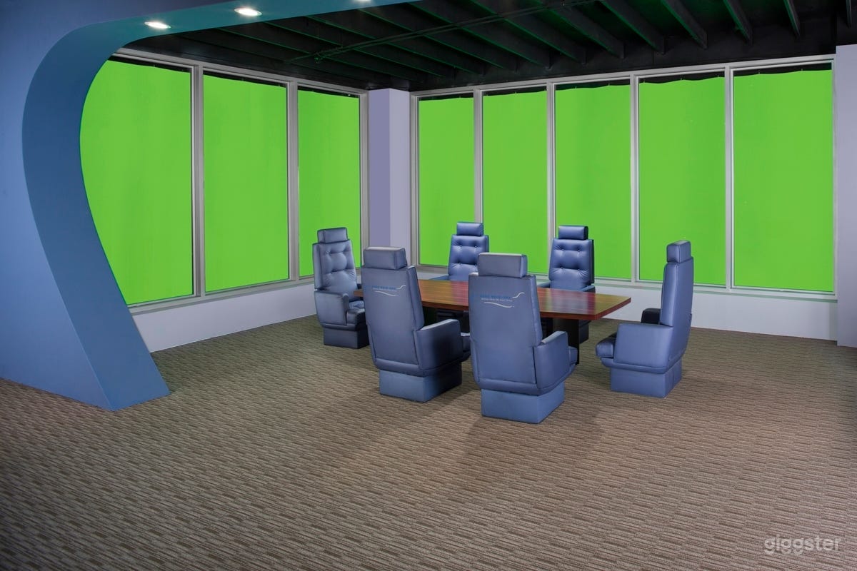 Airport Standing Set Photo 2