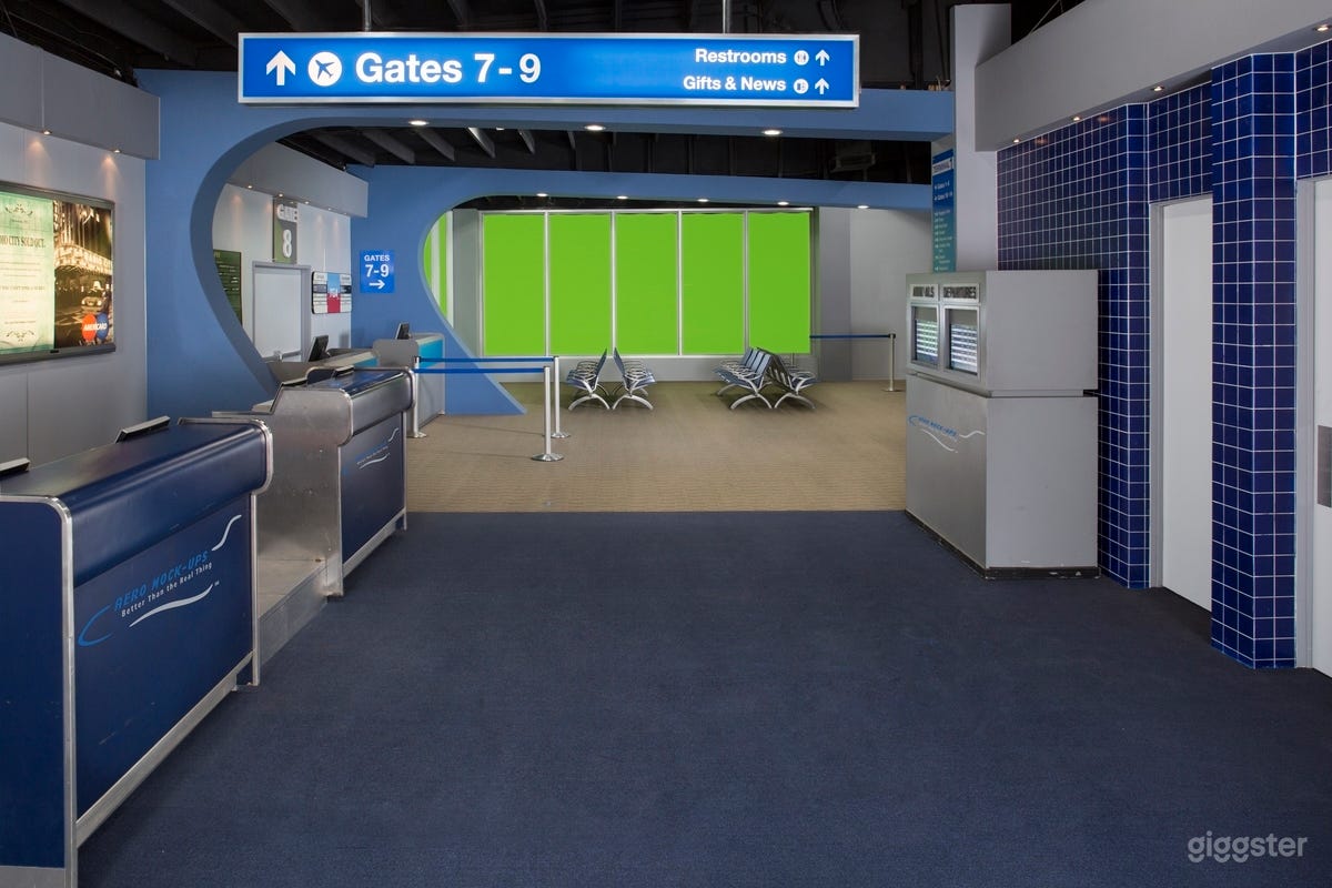 Airport Standing Set Photo 1