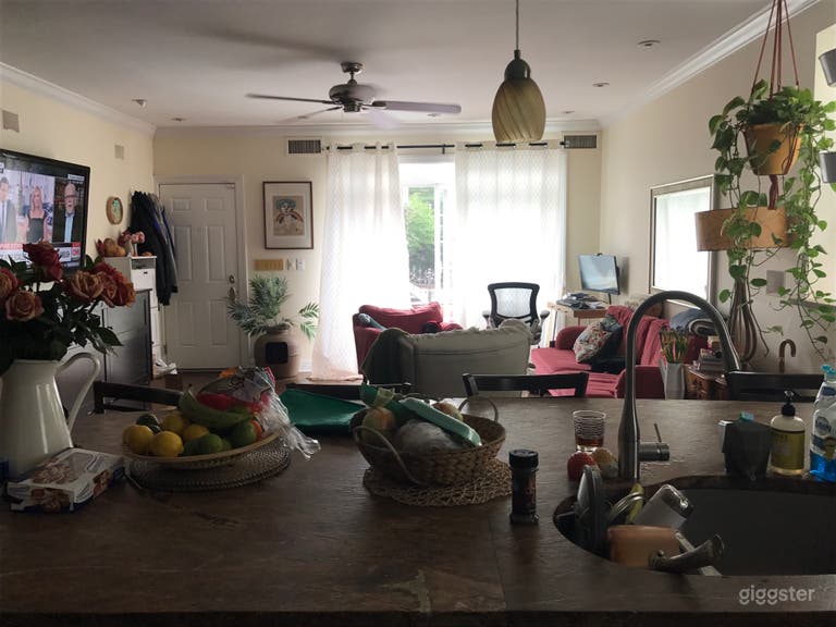  Beautiful Open Space Like-Loft In Lic. 