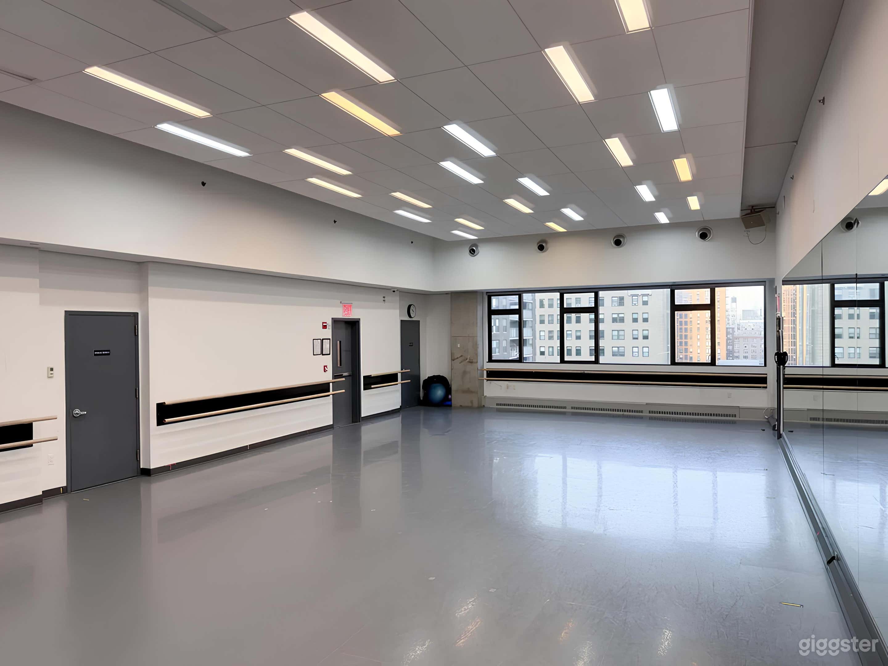 Dance Studio 9 with Higher Ceiling Photo 2