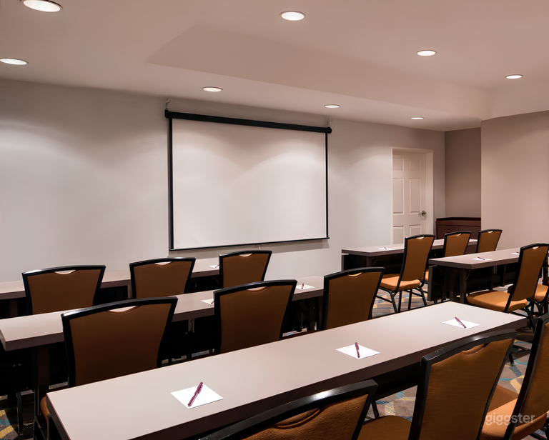 Sala de reuniones cómoda para 20 personas 