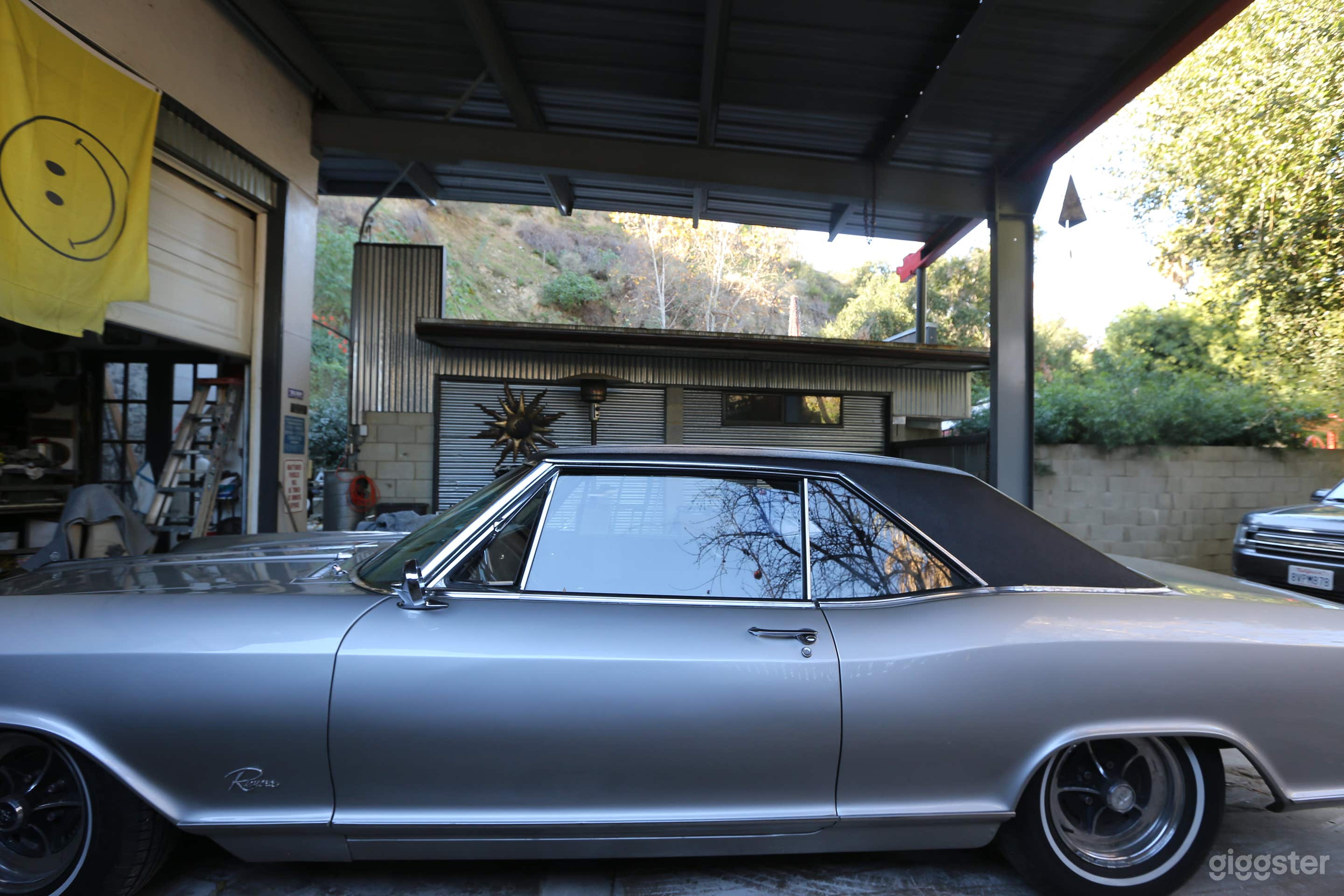 MOVIE CAR GARAGE / MECHANIC'S SHOP / SOUNDSTAGE Photo 3