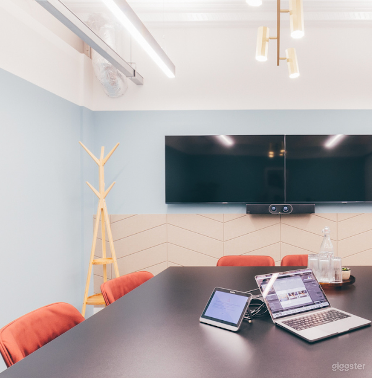 Mill On The Floss Room for 8 Persons Photo 4