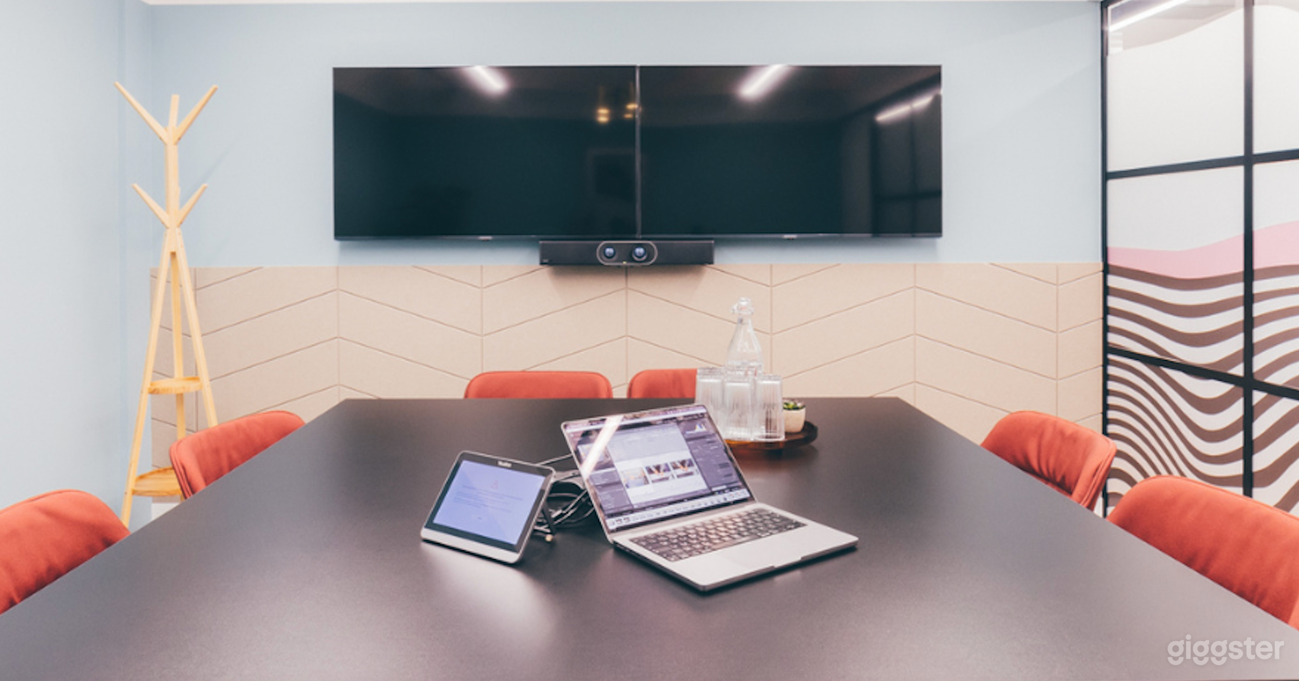 Mill On The Floss Room for 8 Persons Photo 3