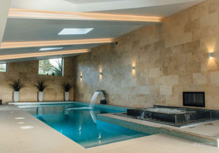 Luxury Indoor Private Swimming Pool Countryside  Photo 3