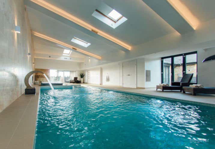 Luxury Indoor Private Swimming Pool Countryside  Photo 4