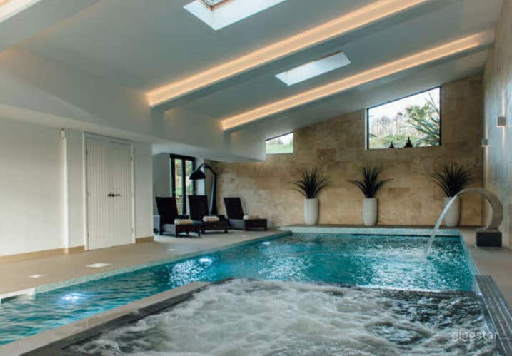  Luxury Indoor Private Swimming Pool Countryside  