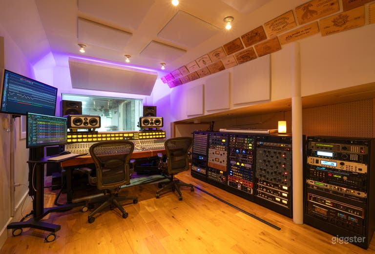  Manhattan Townhouse/Loft and Recording Studios 