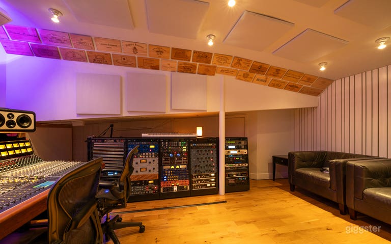  Manhattan Townhouse/Loft and Recording Studios 