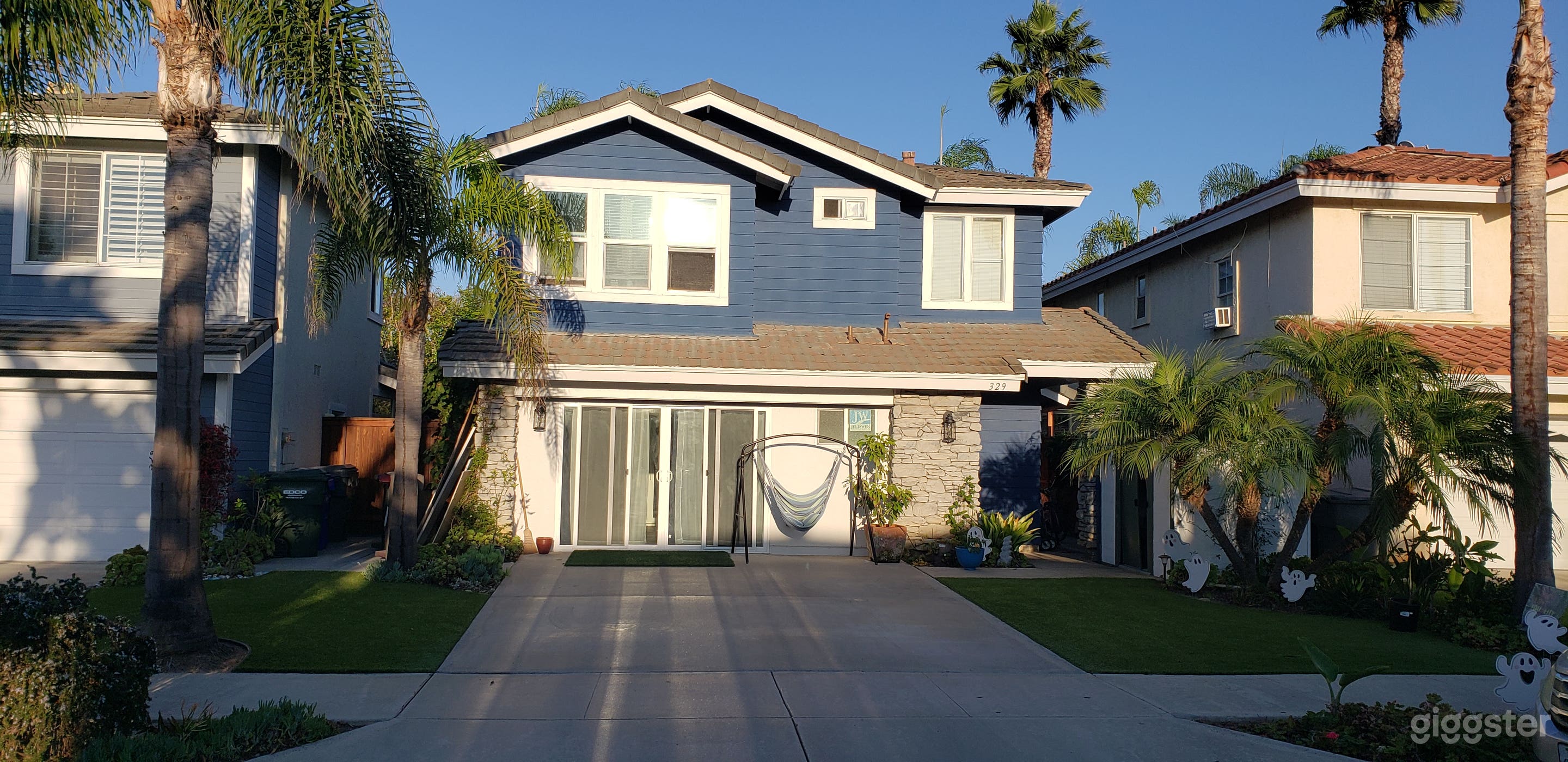 Modern Beachy Home Photo 1