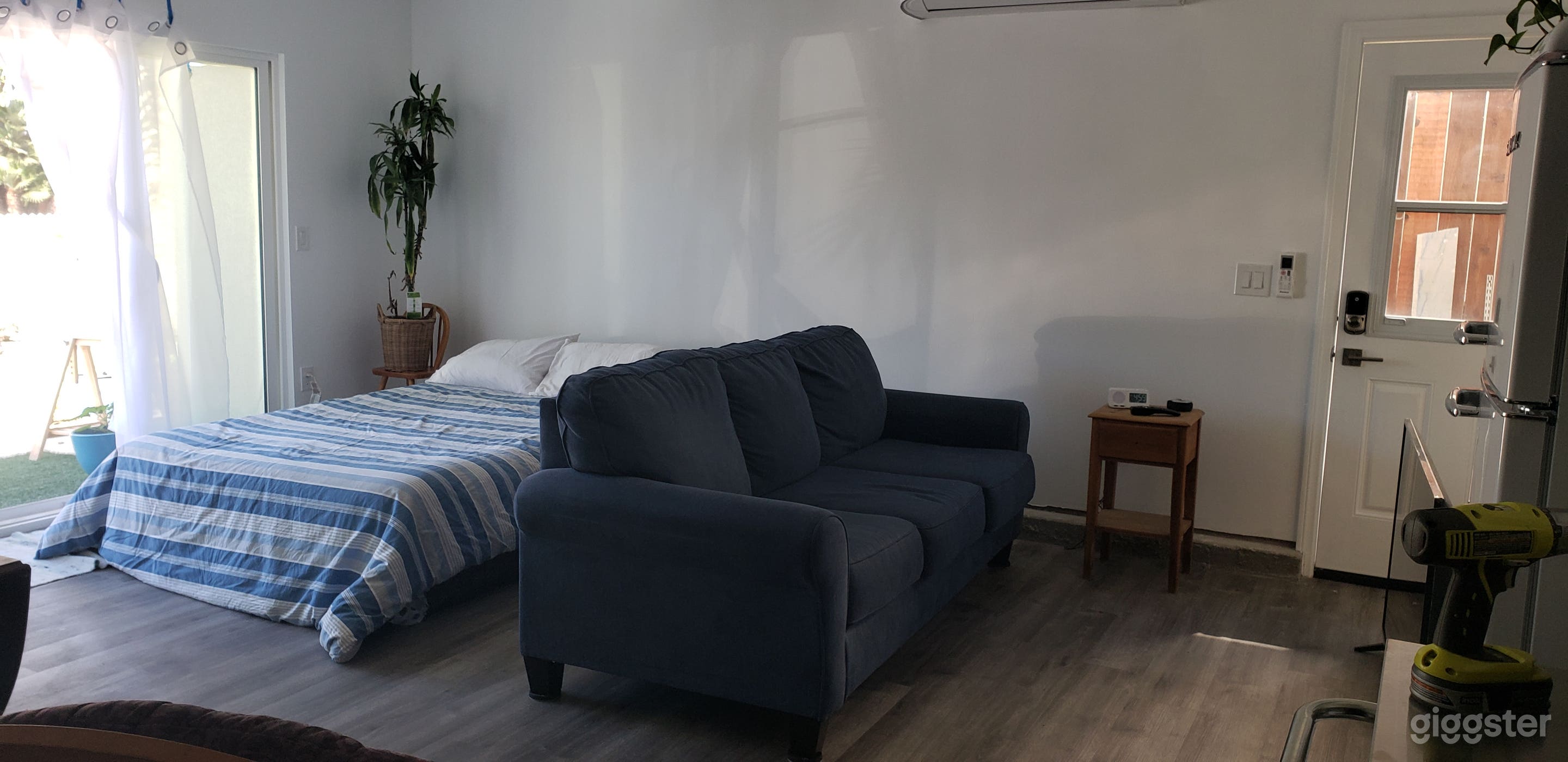 Modern Beachy Home Photo 3