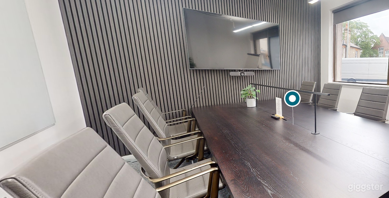 Madingley Meeting Room for 10 Persons Photo 3