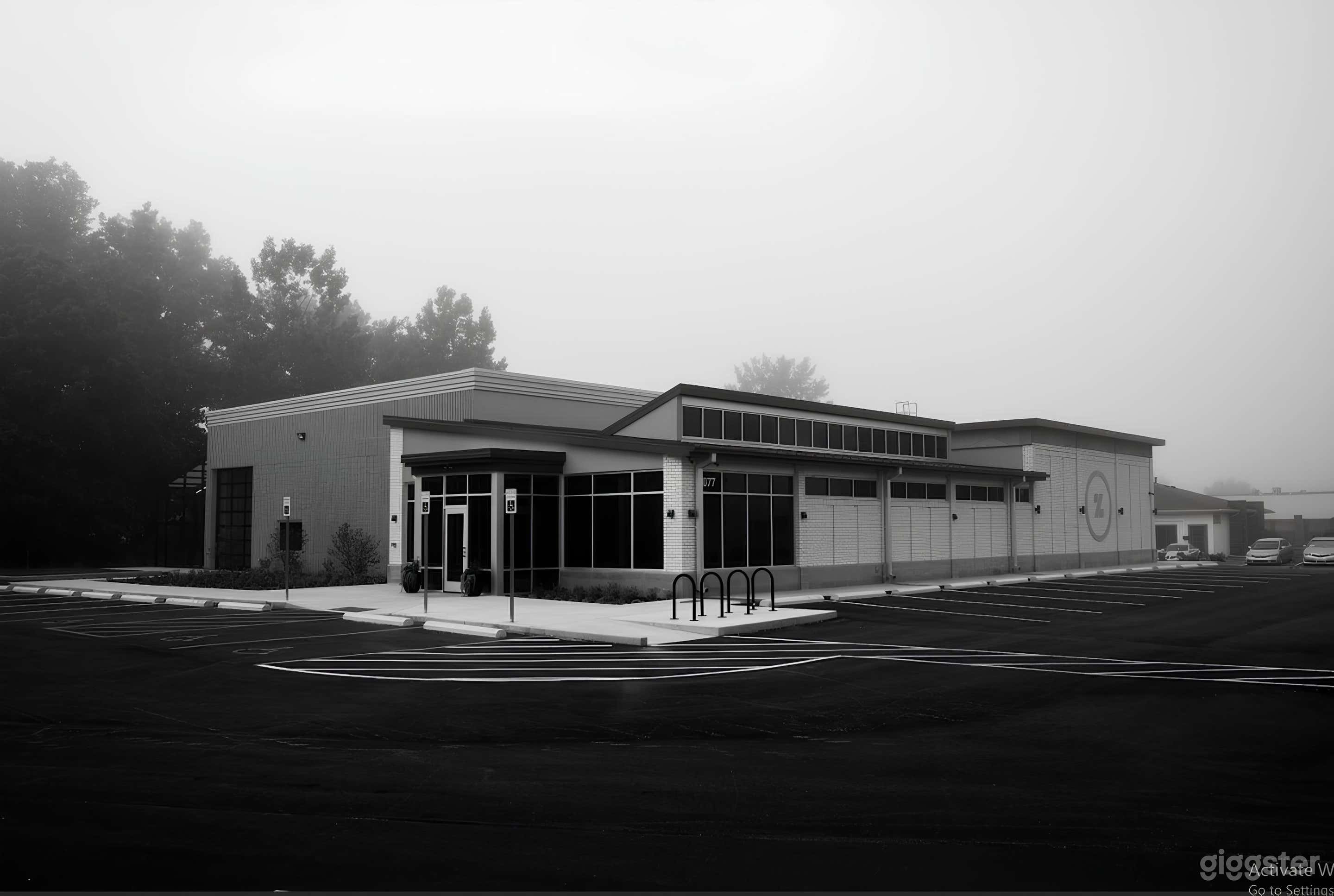 40,000 sq Versatile Parking Lot is Perfect for Movies Photo 4